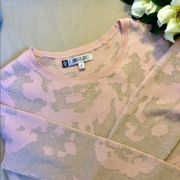 Jennifer Lopez Sweaters - NWT Jennifer Lopez  blush pink dusty rose sweater
